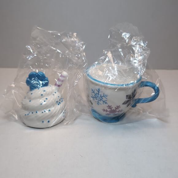 Temp-tations Seasonal Snowflakes 2 Piece Stacking Salt Pepper Shakers White Mug - Picture 6 of 8